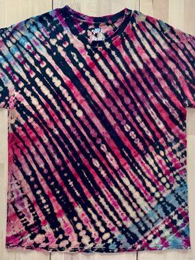 Gildan Unisex Jam Berry Diagonal Striped Reverse Dye T-Shirt size Large Tie Dye